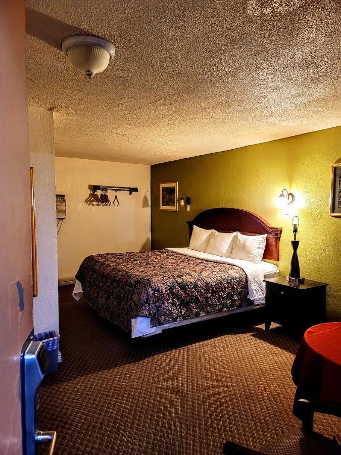 Travelors Lodge Motel & Rv Park Us-287&Us-96 Eads エクステリア 写真